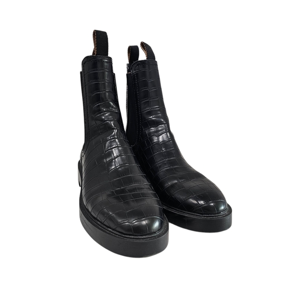 H&M Black Ankle Boots with Crocodile Texture - Picture 6 of 9